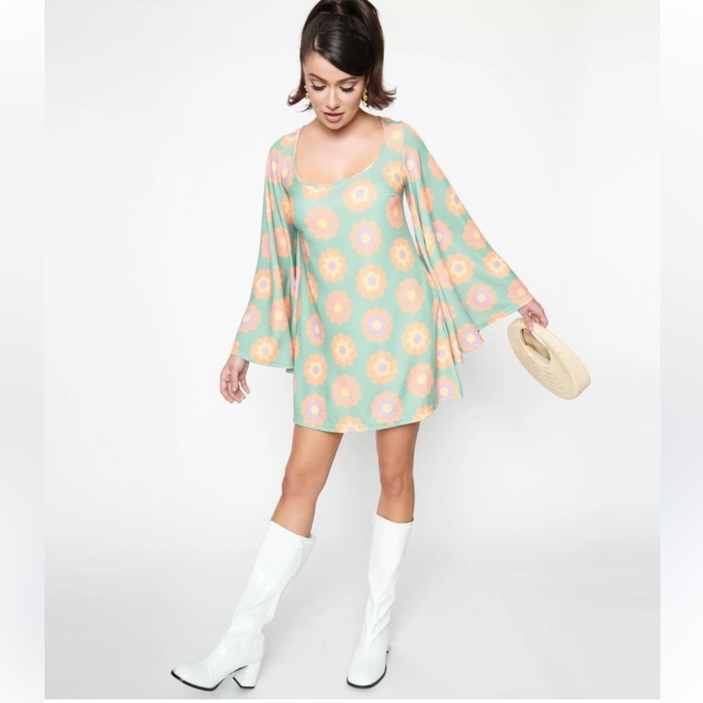 Unique‎ Vintage Smak Parlour Mint & Smiley Daisy Print Bell Sleeve Retro Dress M
